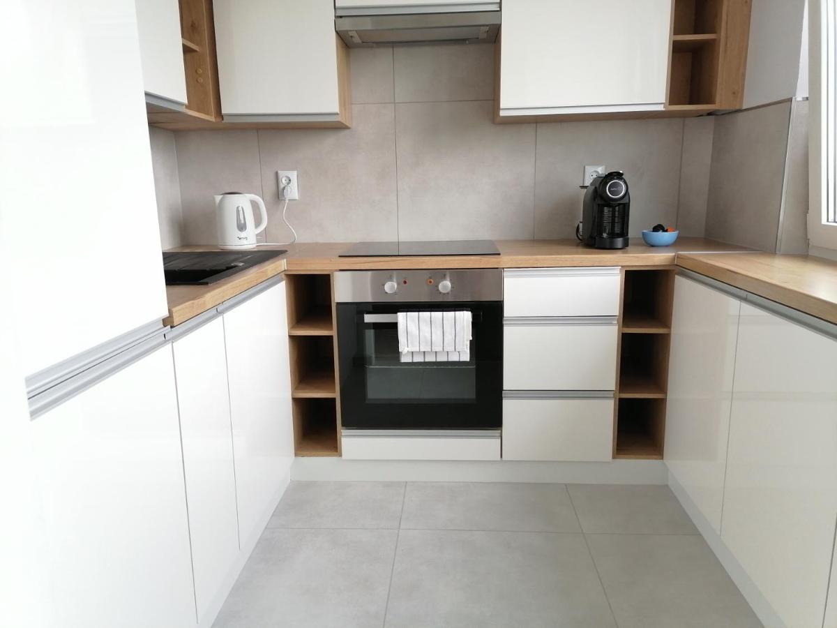 City Apartments Przy Szpitalu 兹戈热莱茨 外观 照片