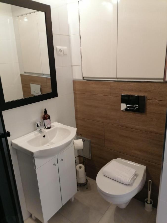 City Apartments Przy Szpitalu 兹戈热莱茨 外观 照片